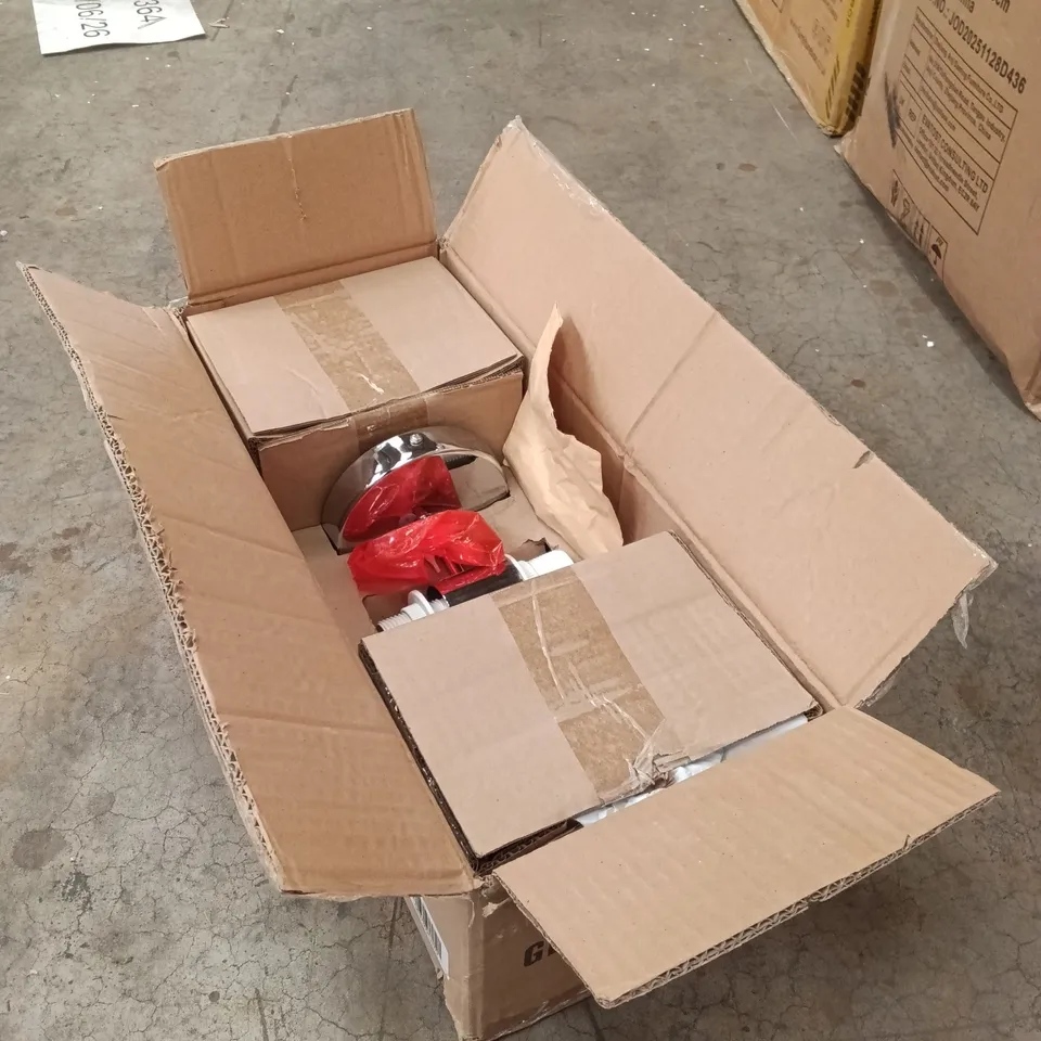 BOXED WALL LIGHT - SILVER (1 BOX)