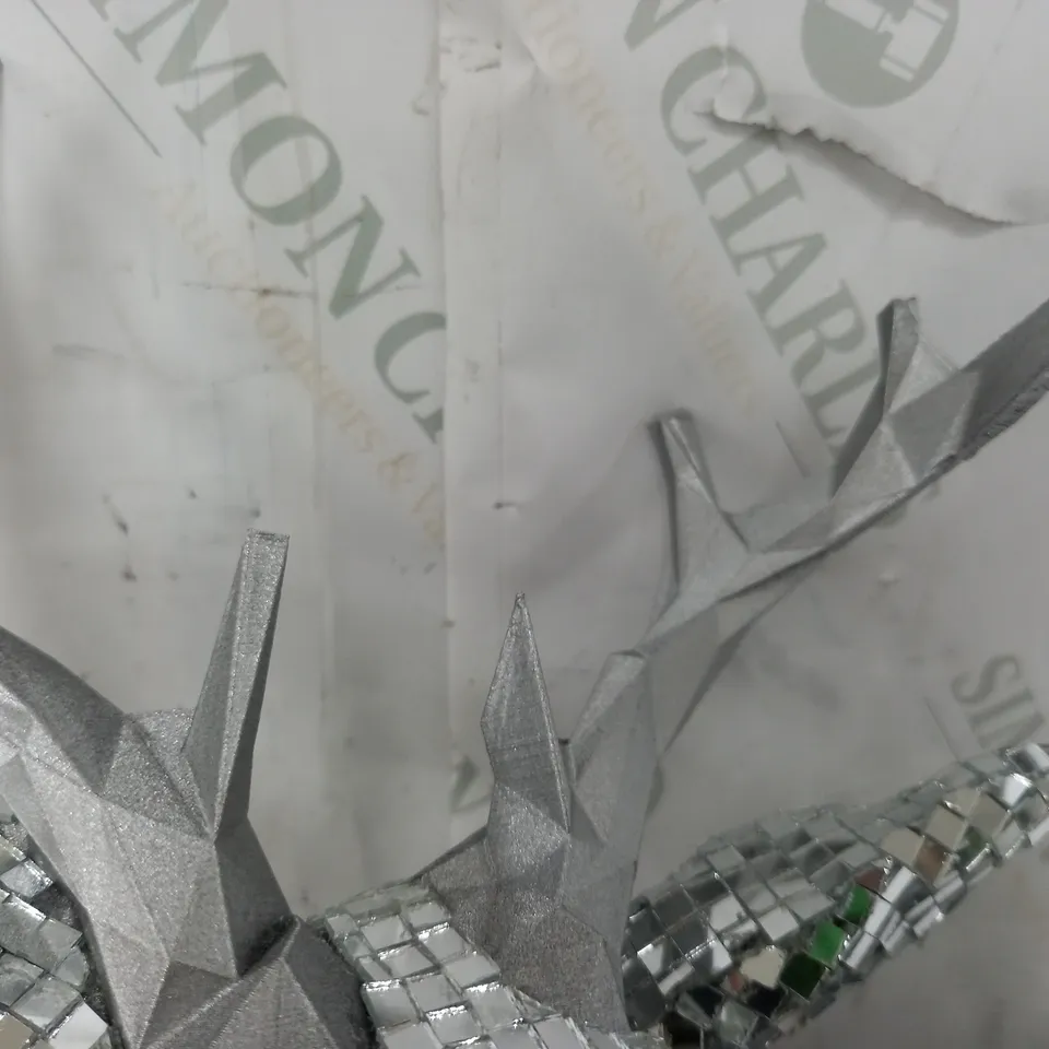 REFLECTIVE DISCO EFFECT MOUNTABLE DEER HEAD DECOR PIECE - COLLECTION ONLY