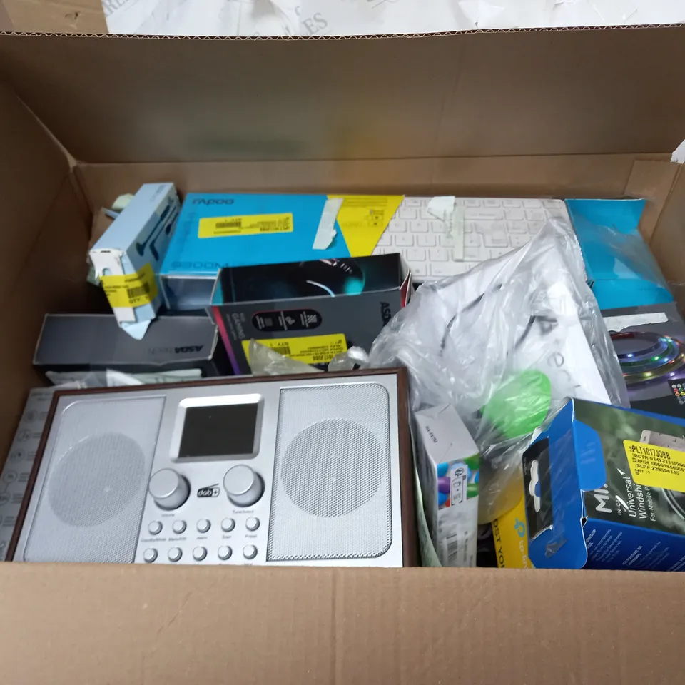 box of assorted items to include mouse, led lights, earphones etc 