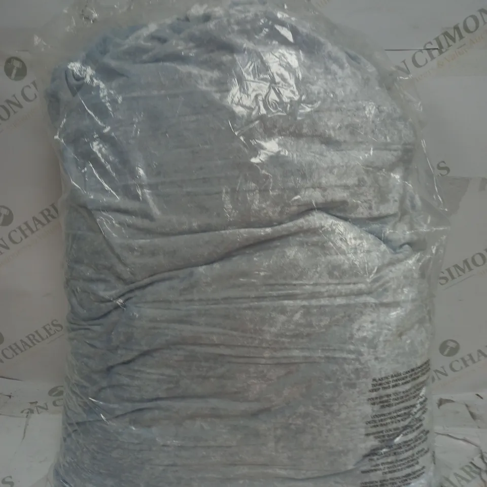 COZEE HOME CRINKLE CRUSHED VELVET & VELVETSOFT 4 PC DUVET SET