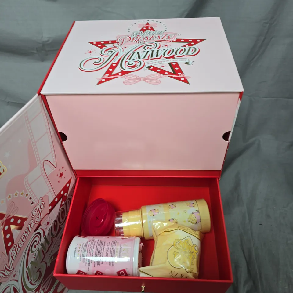 PLOUISE MINI ME VANITY STATION – PINK  MAKEUP SET WITH DRAWERS