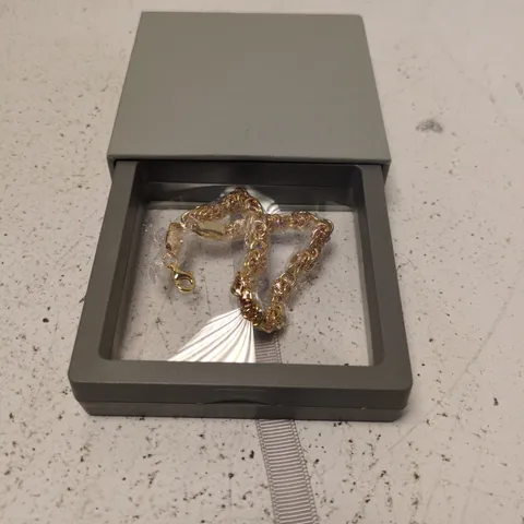 GOLD-TONE LINK BRACELET WITH PENDANT β BOXED JEWELLERY