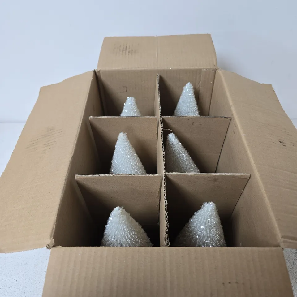 BOX OF APPROXIMATELY 6 GISELA GRAHAM LONDON WHITE BOTTLEBRUSH CHRISTMAS TREE, ON A WOODEN BASE
