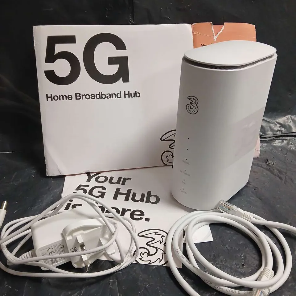 THREE 5G HOME BROADBAND HUB