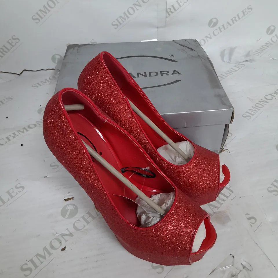 BOXED PAIR OF CASANDRA PLATFORM STILLETO HEEL IN RED GLITTER SIZE 5