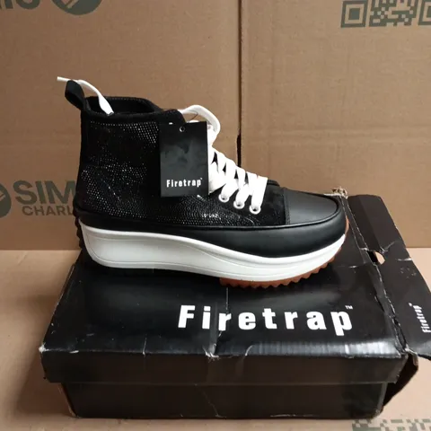 BOXED PAIR OF FIRETRAP PLATFORM HI TOP LADIES TRAINERS IN BLACK - 6