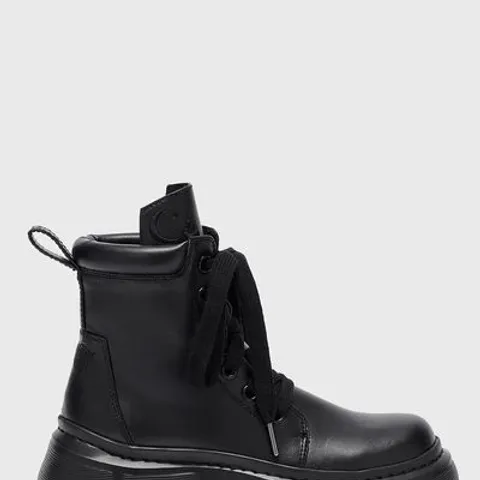 BRAND NEW BOXED KILLSTAR DISCORDANT BOOTS - BLACK - UK 6 
