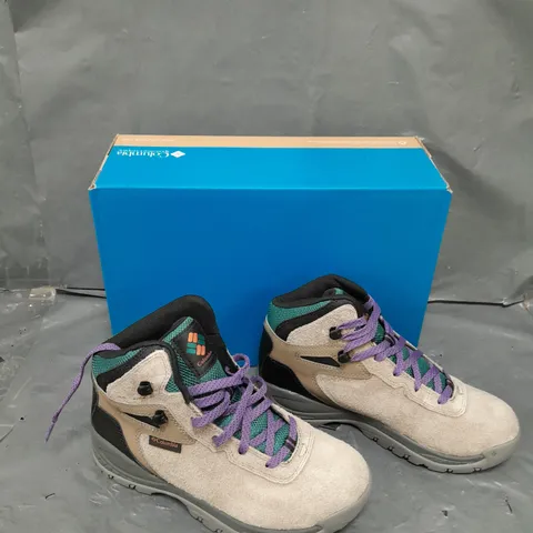 BOXED PAIR OF COLUMBIA NEWTON RIDGE BC WOMENS UK 5 