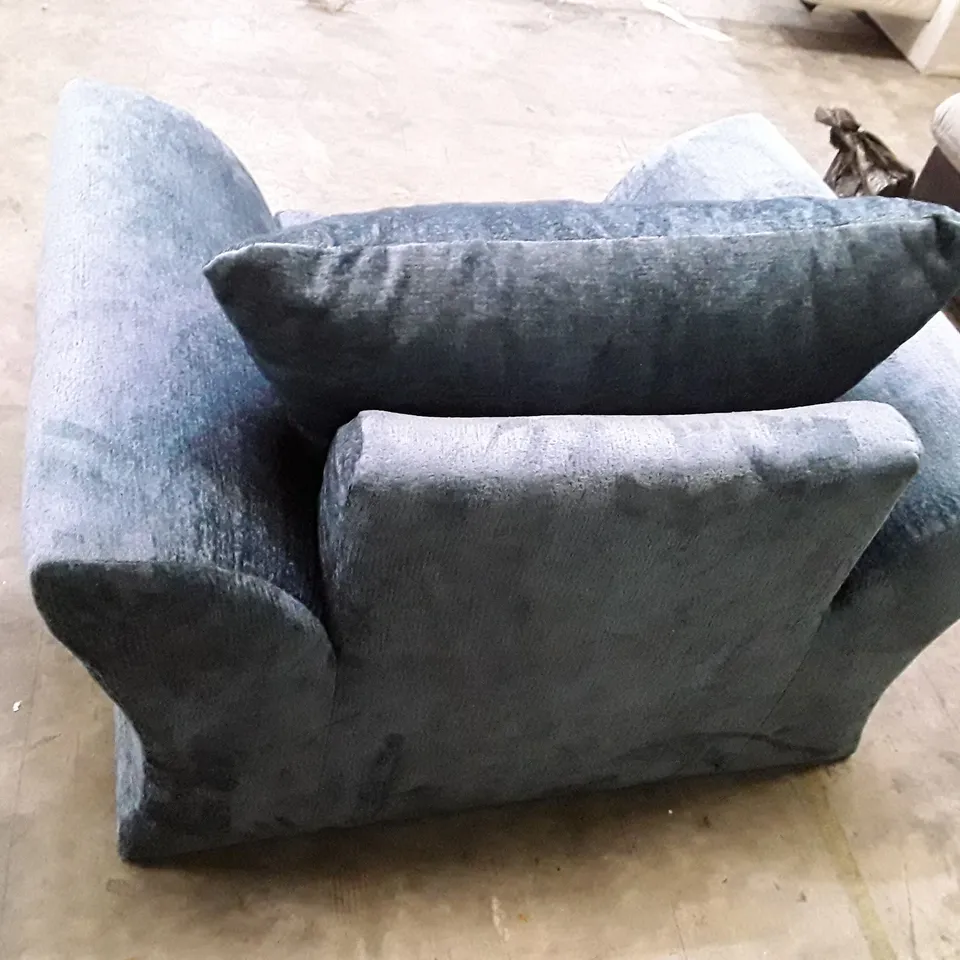QUALITY DESIGNER ARMCHAIR - BLUE FABRIC 