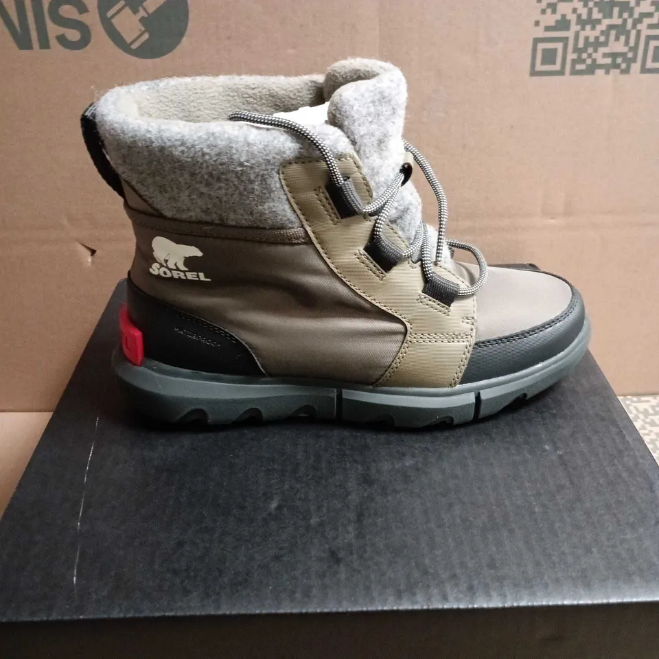 BOXED PAIR OF SOREL EXPLORER II CARNIVAL FELT WP BOOTS – WOMEN'S UK 7 