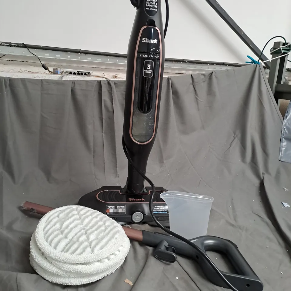 BOXED SHARK STEAM SCRUBBER WITH STEAM BLAST S7201 - COLLECTION ONLY
