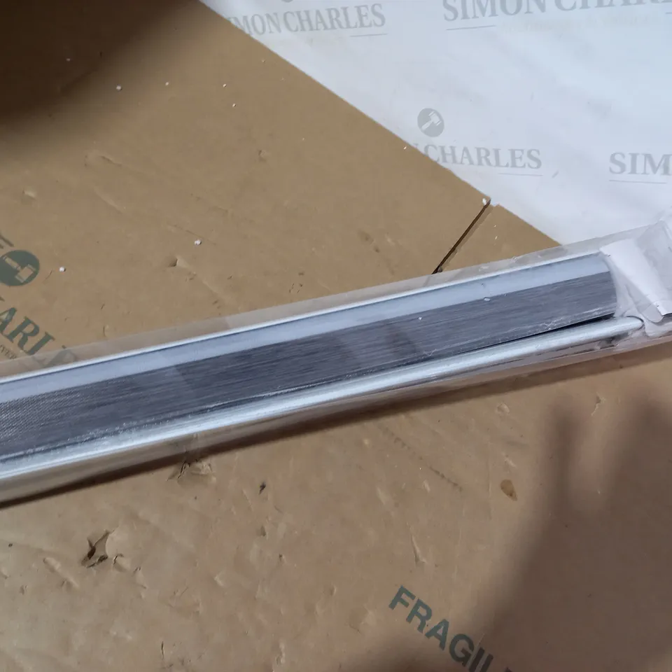 TAIYUHOMES DAY AND NIGHT ROLLER BLIND APPROX 100X150 (COLLECTION ONLY)