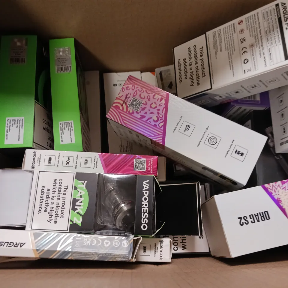 BOX OF APPROXIMATELY 18 ASSORTED E-CIGARETTES TO INCLUDE - VAPORESSO , VOOPOO, GEEK VAPES