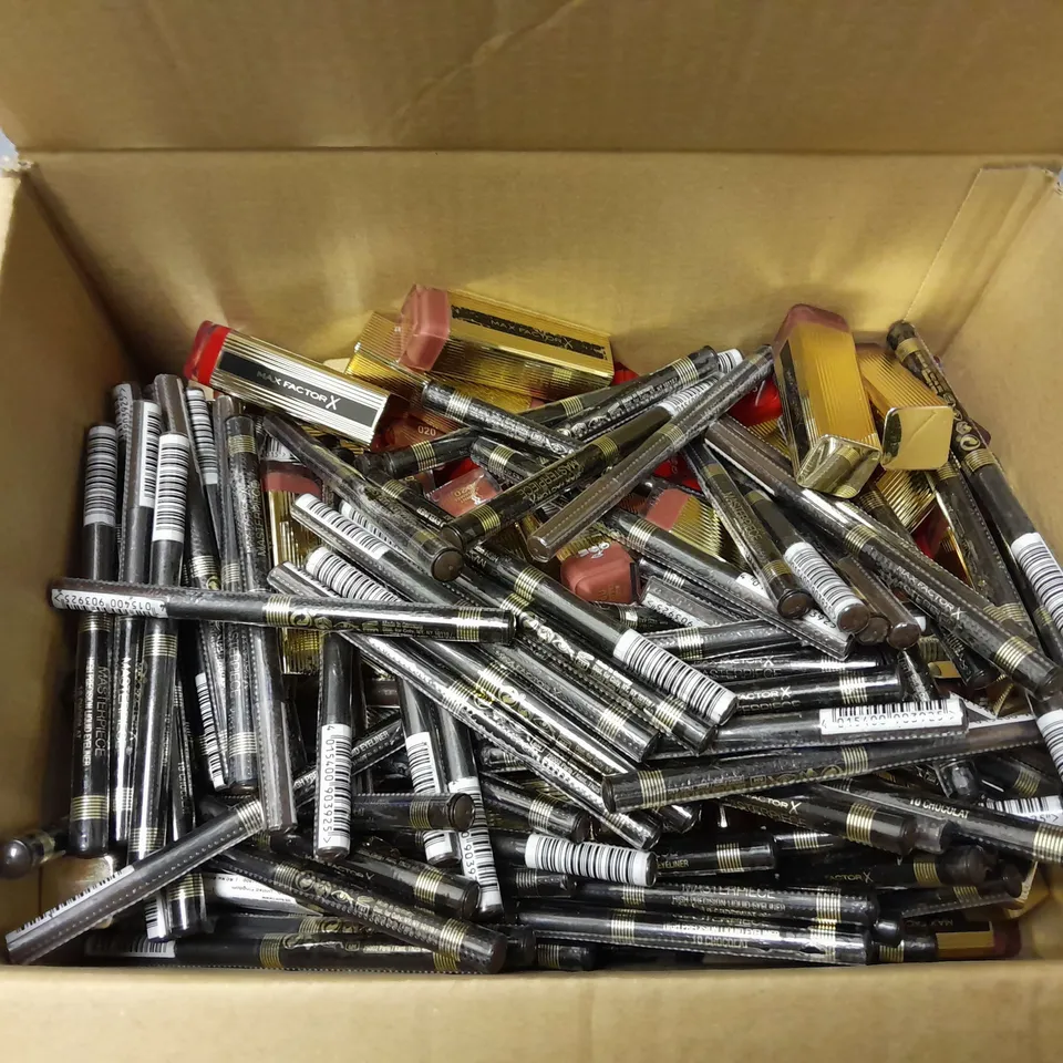 LARGE QUANTITY OF MAX FACTOR MAKEUP PRODUCTS TO INCLUDE LIPSTICK RUBY TUESDAY 075, LIPSTICK BURNT CARAMEL 020, MASTERPIECE HIGH PRECISION LIQUID EYELINER, ETC