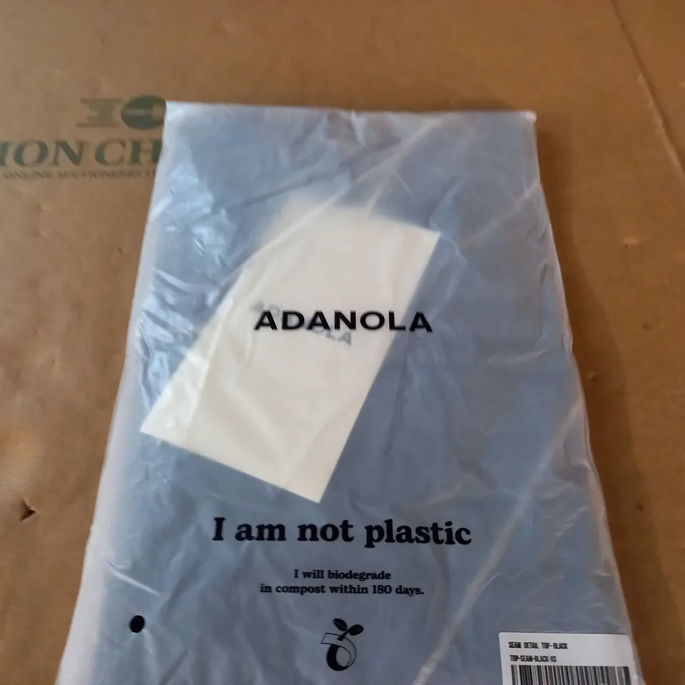 BAGGED ADANOLA SEAM DETAIL TOP IN BLACK - XS