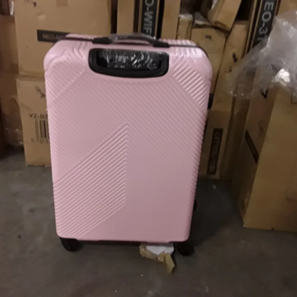 BOXED BLOOMLITE PINK SUITCASES APPROXIMATELY 3 (1 BOX)