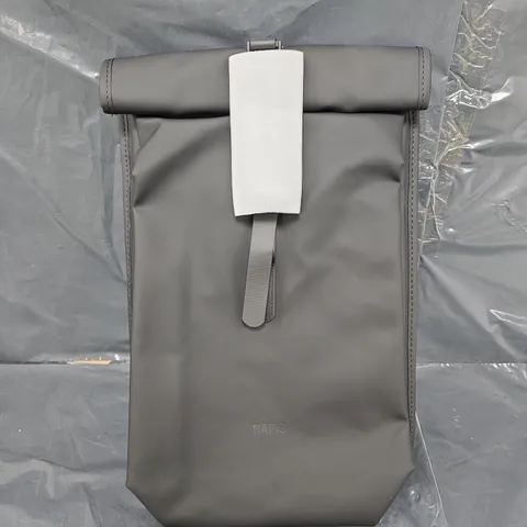 RAINS ROLLTOP RUCKSACK IN BLACK 