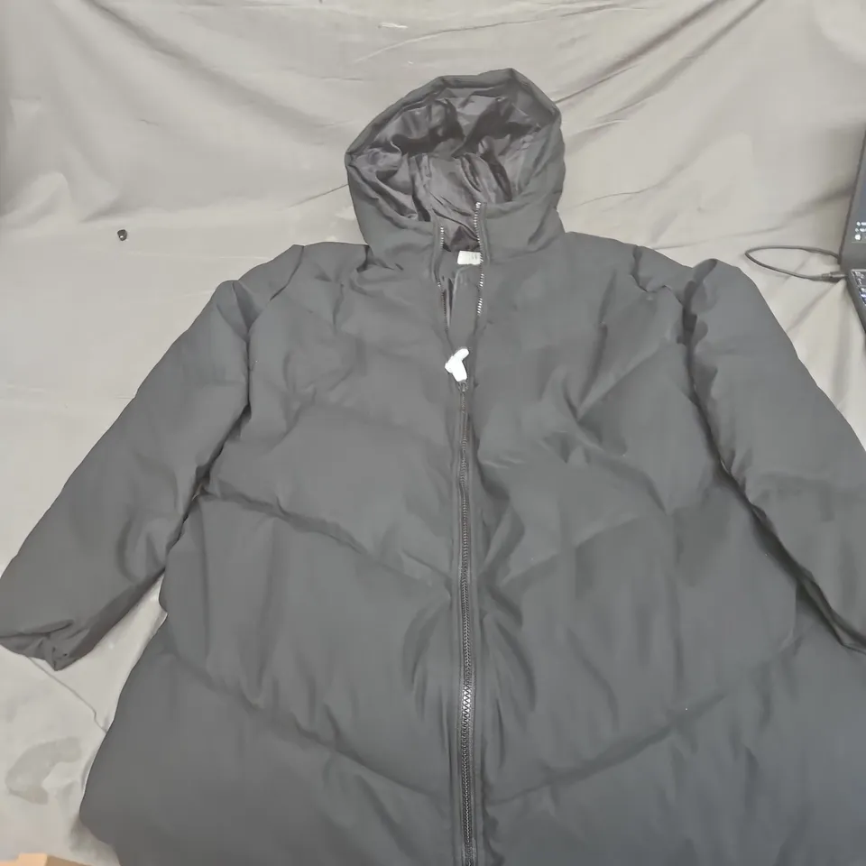 JDY WOMEN'S BLACK HOODED PUFFER COAT – UK SIZE L