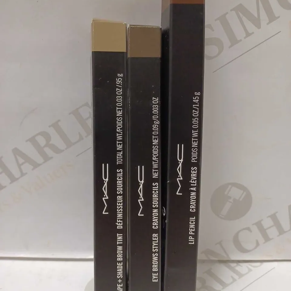 LOT OF 3 ASSORTED MAC PRODUCTS TO INCLUDE BROW TINT - #FLING, EYEBROW STYLER - #SPIKED & LIP PENCIL - #CHESTNUT 