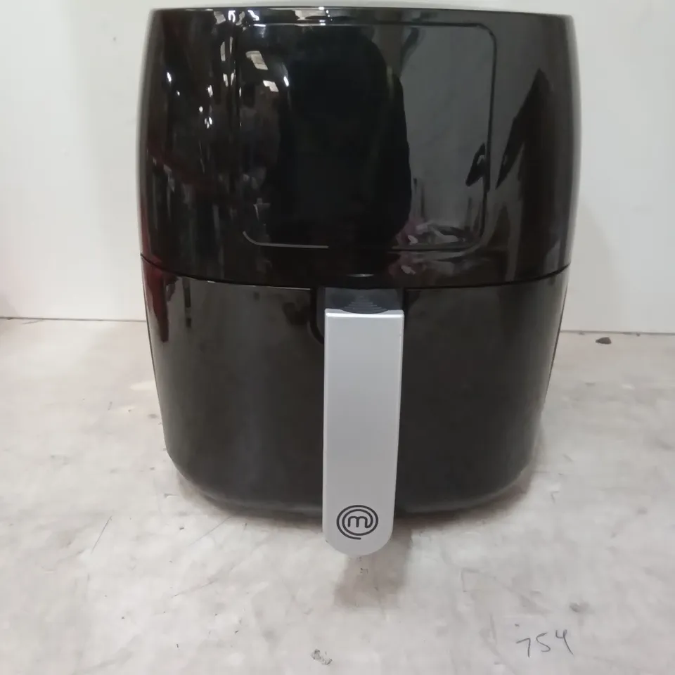 BOXED MASTERCHEF 4.5L DIGITAL AIR FRYER 