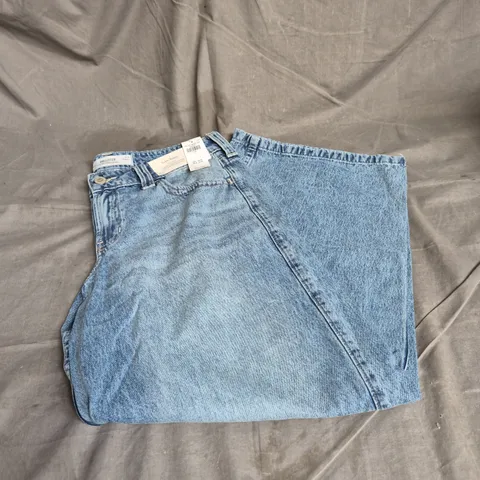 HOLLISTER LOW RISE SUPER BAGGY JEANS IN BLUE DENIM SIZE W31