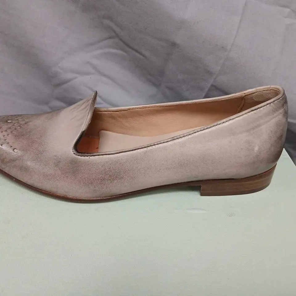 CALPIERRE DL73 TAUPE WOMEN’S LOAFERS – UK 6 (EU 39) – BROGUE SLIP-ONS