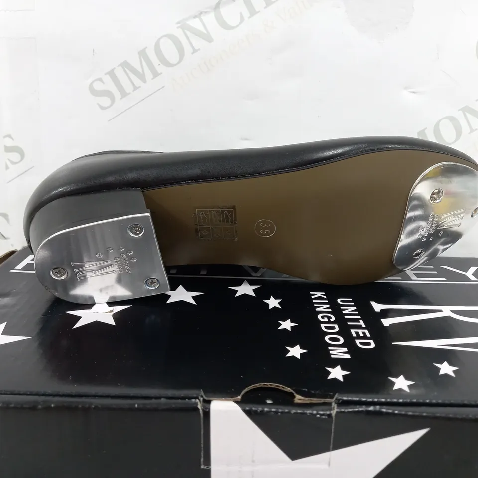 BOXED PAIR OF RV ROCK VALLEY TAP DANCING SHOES IN BLACK - UK 3 1/2