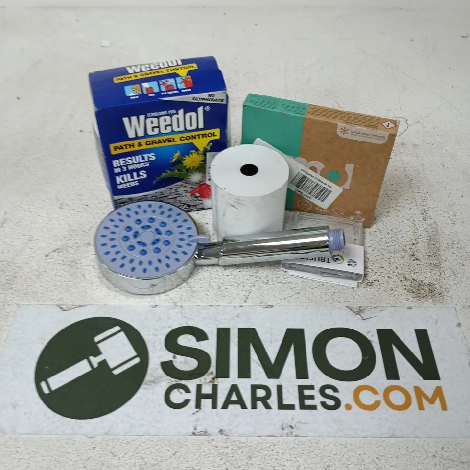 APPROXIMATELY 12 ASSORTED HOUSEHOLD ITEMS TO INCLUDE WEEDOL, SHOWERHEAD, SMOL CAPSULES, ETC