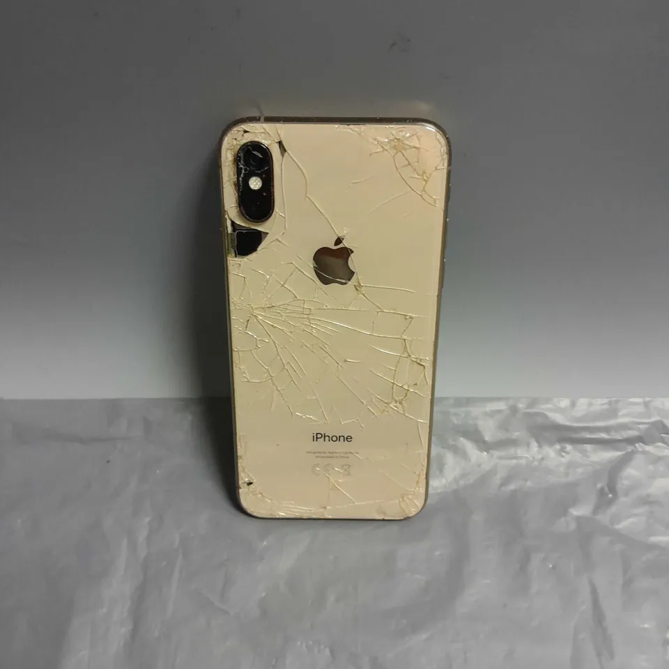 APPLE IPHONE XS IN GOLD