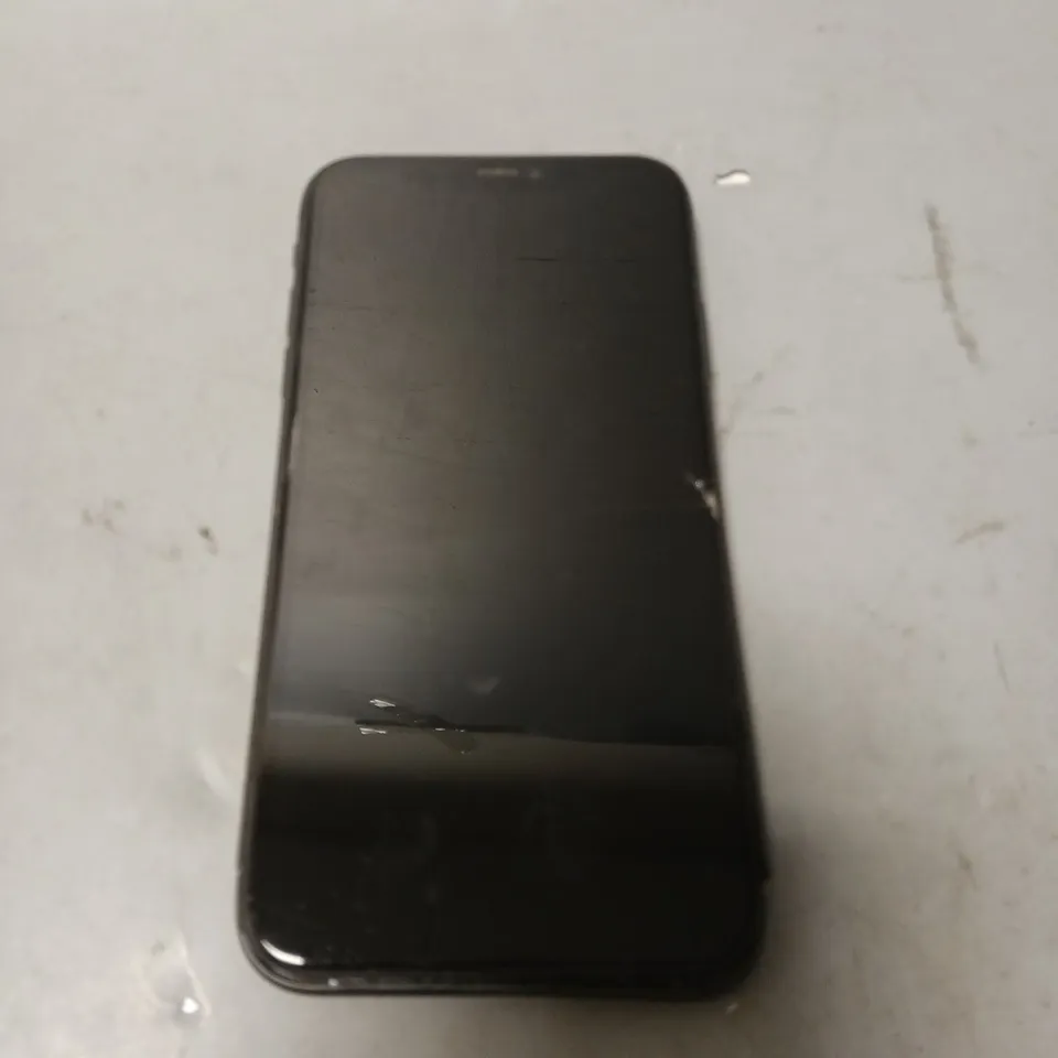 APPLE IPHONE 11 IN GREY