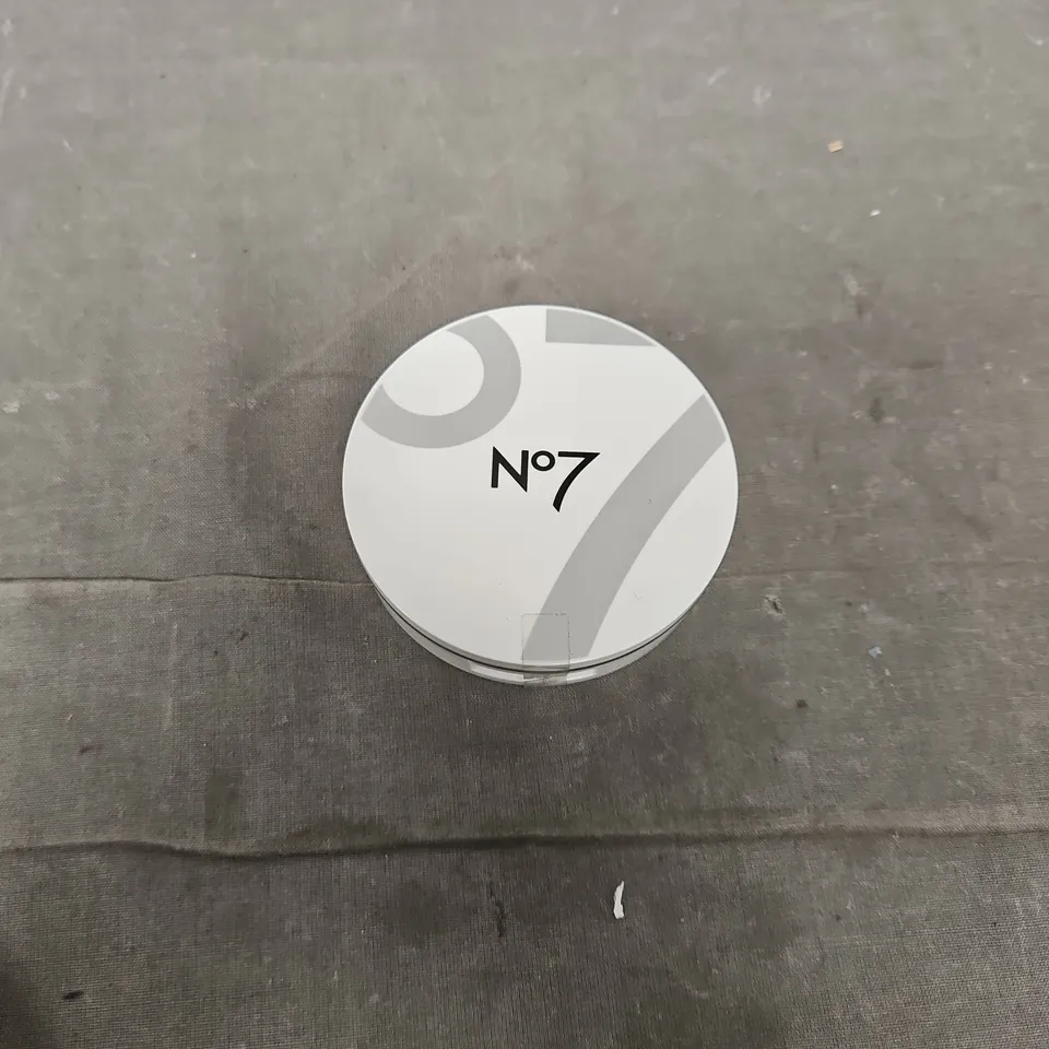 NO7 FLAWLESS POWDER 10G