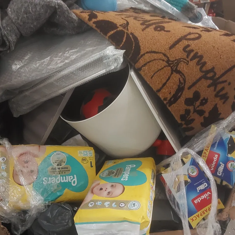 PALLET CONTAINING A VERY LARGE QUANTITY OF ASSORTED CONSUMER PRODUCTS INCLUDING: PAMPERS NAPPIES, BABY DOLL, FOAM FOOTBALL, DOORMAT ECT