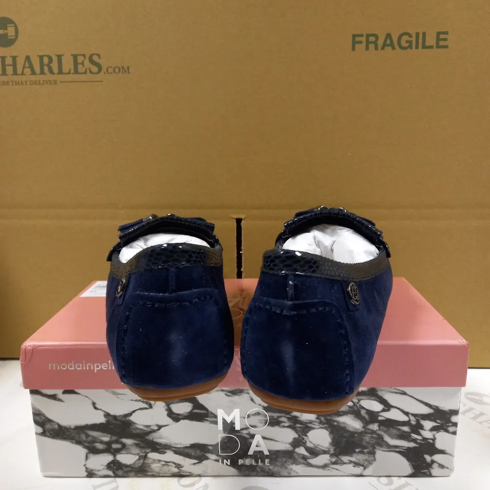 MODA ETHELIA NAVY SUEDE SHOES SIZE 8