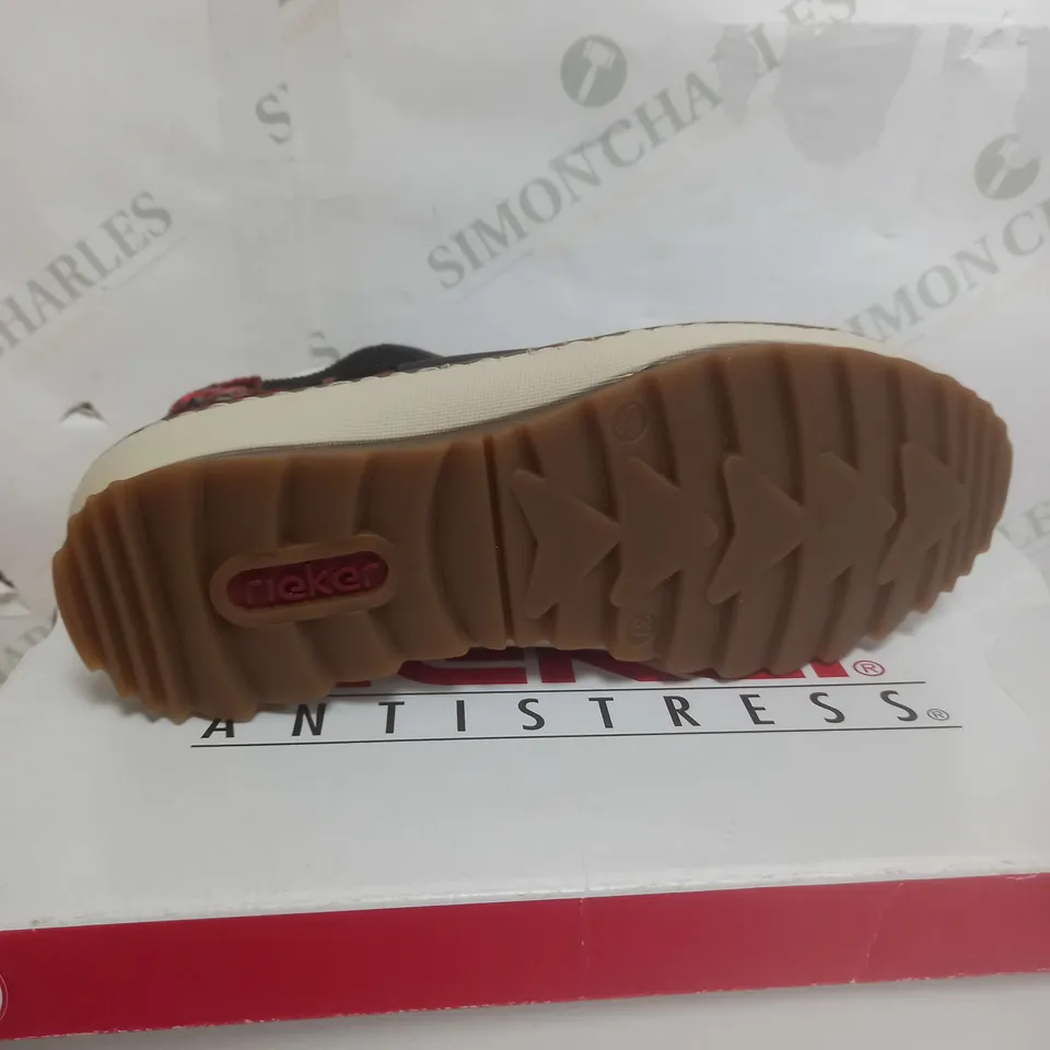 BOXED PAIR OF RIEKER CHELSEA BOOTS IN BLACK - SIZE 4