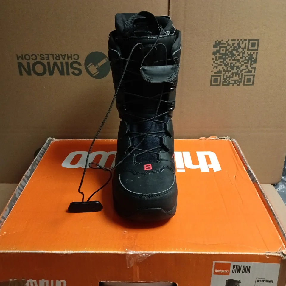 BOXED PAIR OF THIRTYTWO STW BOA SNOWBOARDING BOOTS - 8.5