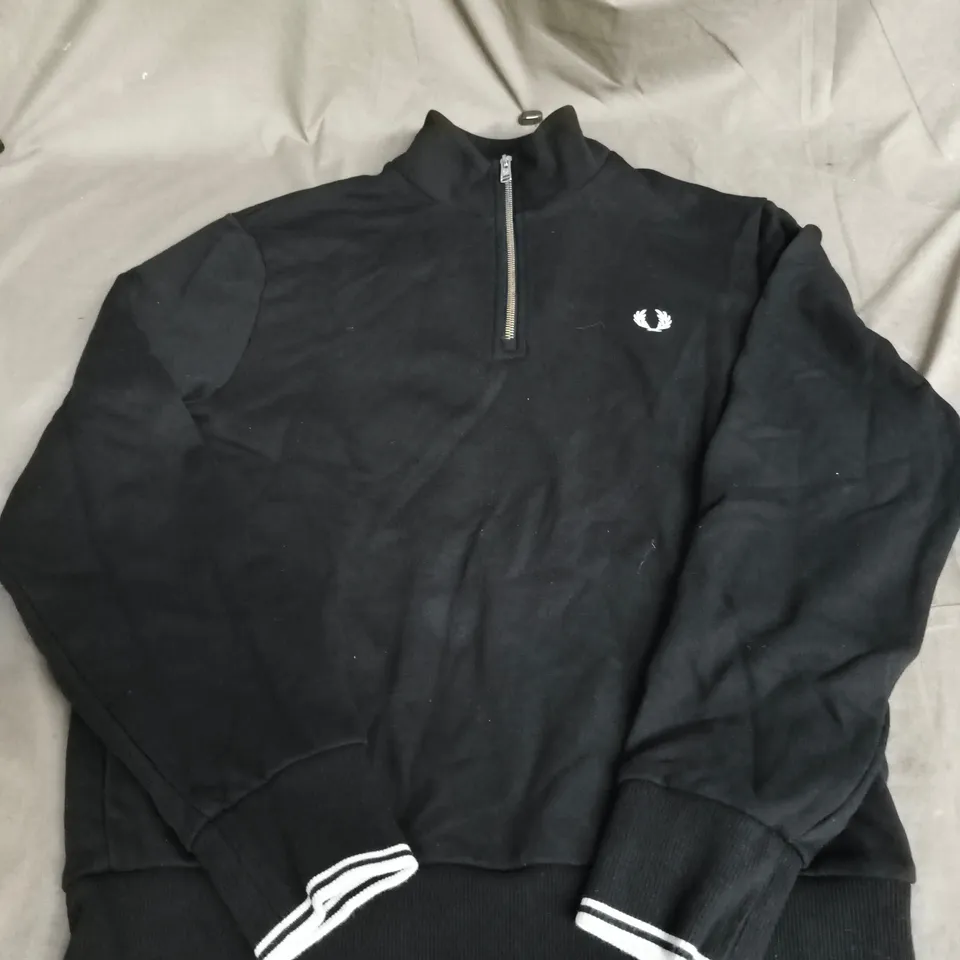 FRED PERRY BLACK QUARTER ZIP SIZE M