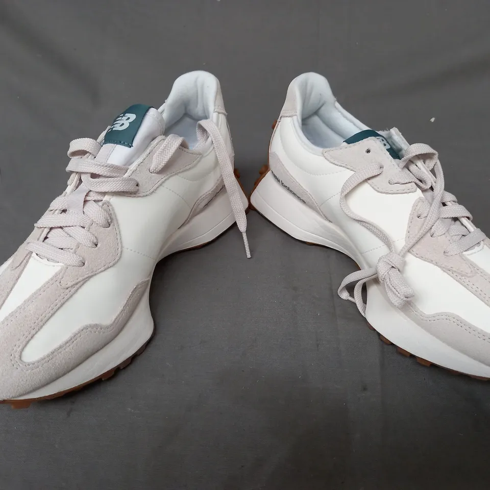 BOXED PAIR OF NEW BALANCE 327 TRAINERS IN WHITE UK SIZE 7