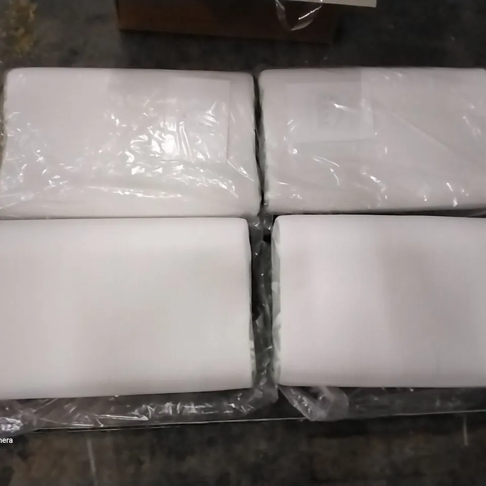 BOX CONTAINING 4 × BRAND NEW WHITE CLICK CONTOUR PILLOWS