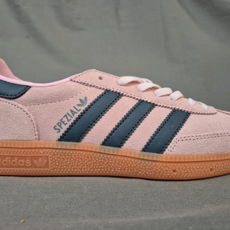 PAIR OF ADIDAS SPEZIAL SHOES IN PINK/DEEP NAVY UK SIZE 6