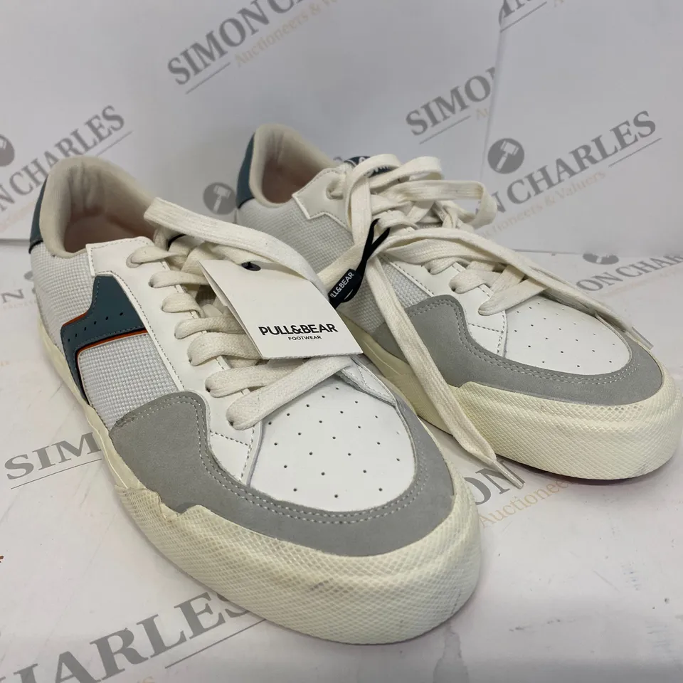 PAIR OF PULL&BEAR TRAINERS SIZE 11