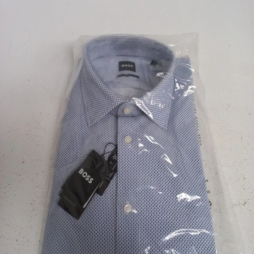 HUGO BOSS MEN'S DRESS SHIRT – SIZE L