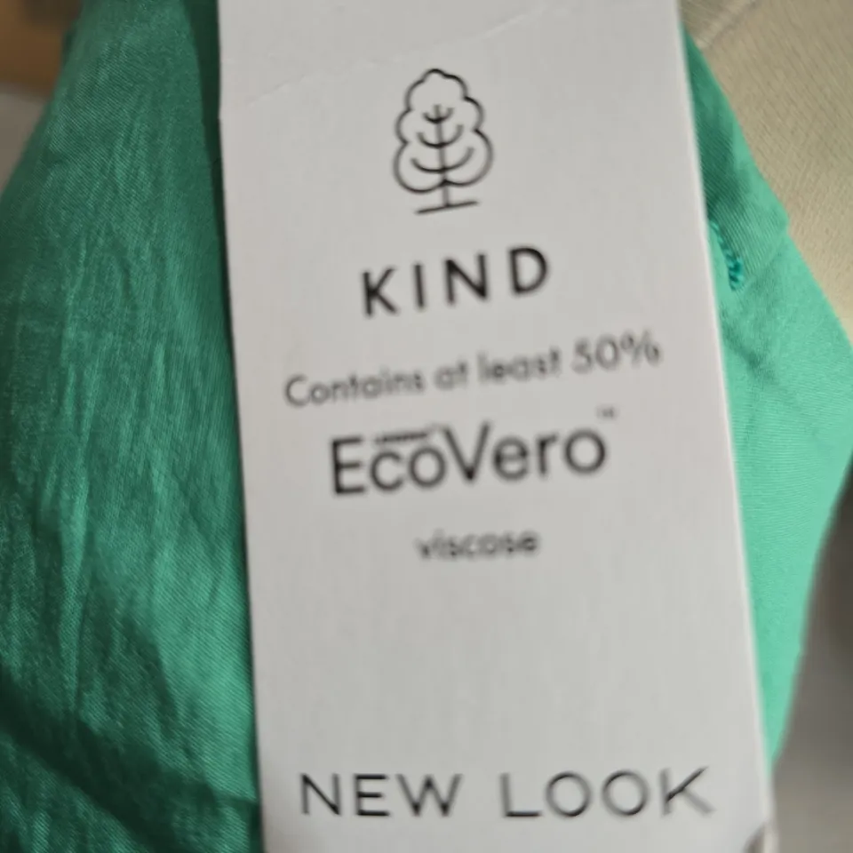 NEW LOOK GREEN DRESS – V-NECK, SHORT PUFF SLEEVES, ECOVERO VISCOSE 50%, UK 14