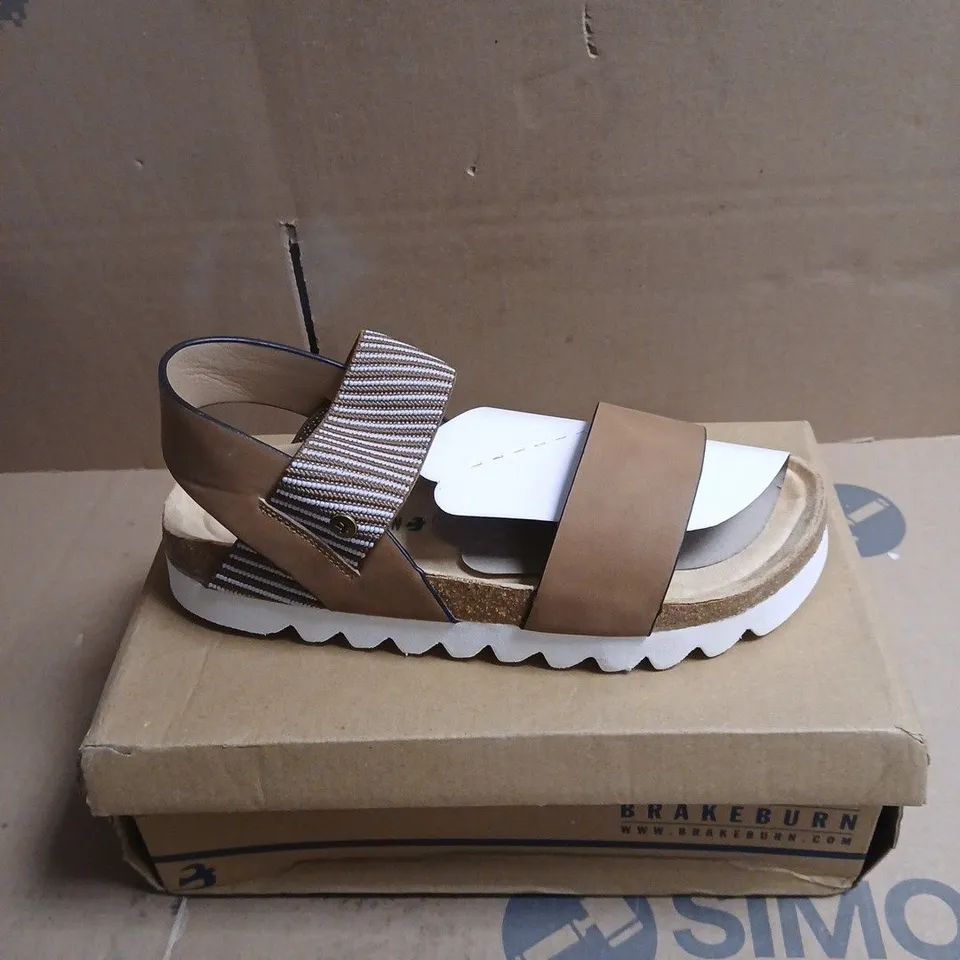 BRAKEBURN WOMEN'S SANDALS – BROWN LEATHER STRAPS WITH STRIPED FABRIC STRAP BOXED SIZE 6