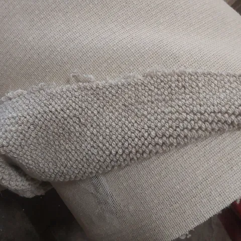 ROLL OF QUALITY FOUR SEASONS OSPREY GALLOWAY LUCE CARPET - APPROXIMATELY 5 x 17.07m