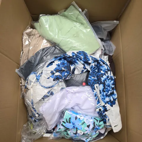 LARGE BOX OF APPROXIMATELY 20 ASSORTED CLOTHING ITEMS IN VARIOUS SIZES, STYLES AND COLOUR
