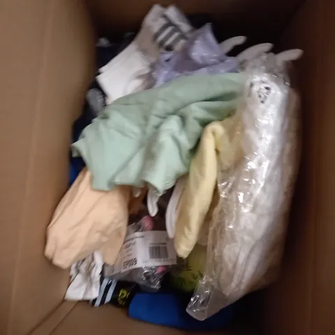 MEDIUM BOX OF ASSORTED KIDS CLOTHING ITEMS TO INCLUDE BAGS, BABY GROWS AND DRESSES