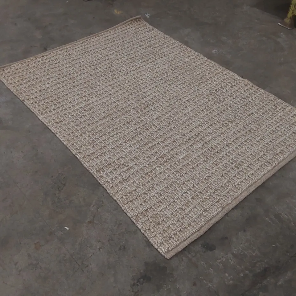 QUALITY DESIGNER RUG - APPROXIMATELY 170 x 120cm