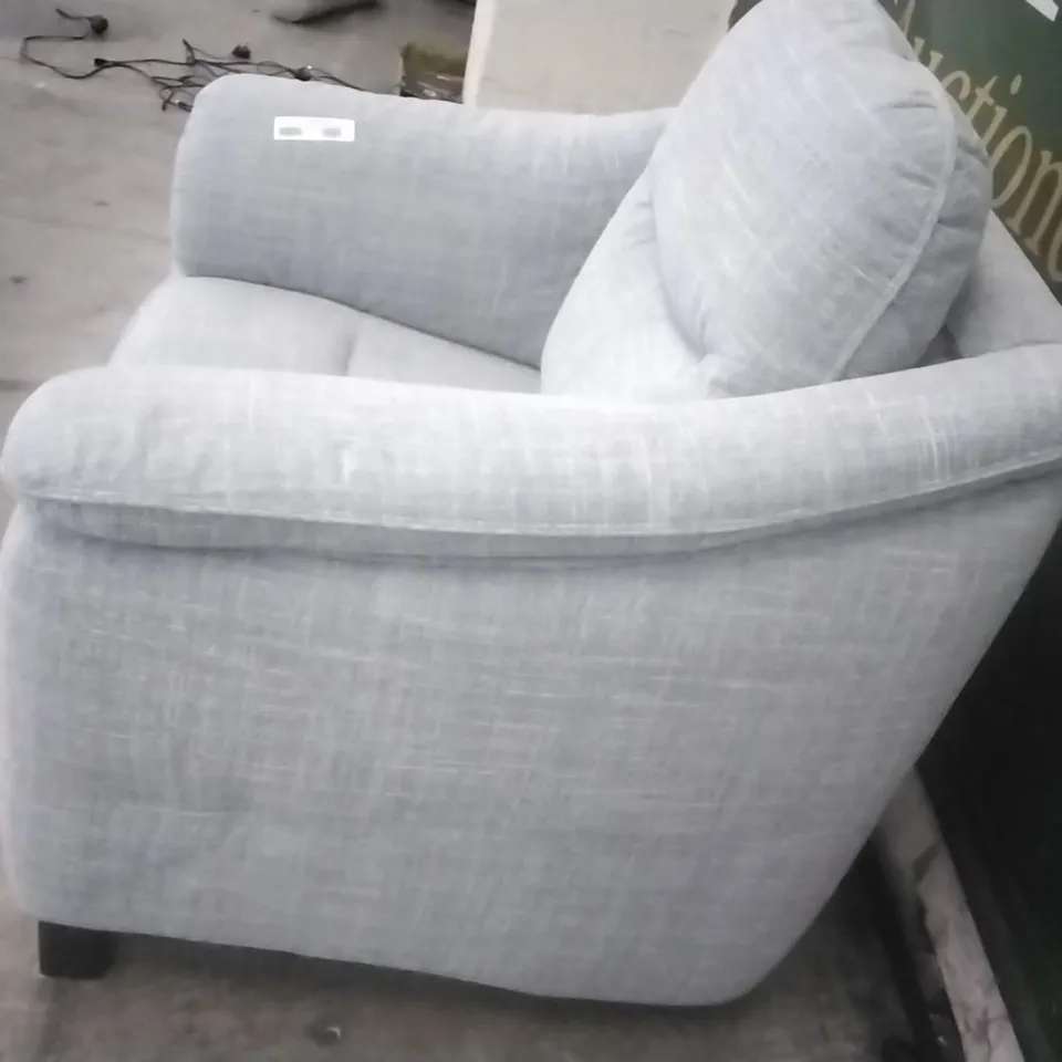 QUALITY G-PLAN BRITISH MADE HARDWOOD FRAMED JACKSON BEACH DUCK EGGPOWER RECLINING ARMCHAIR