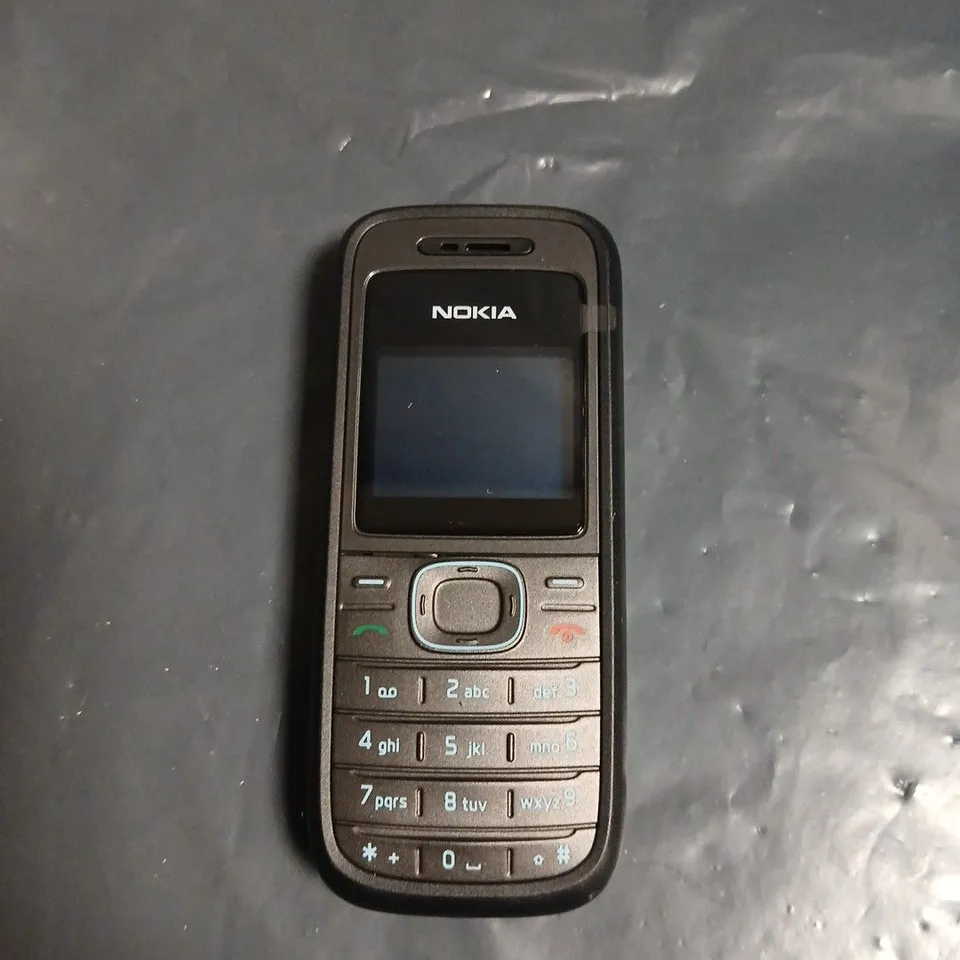 NOKIA 1208 MOBILE PHONE - BOXED DAMAGED