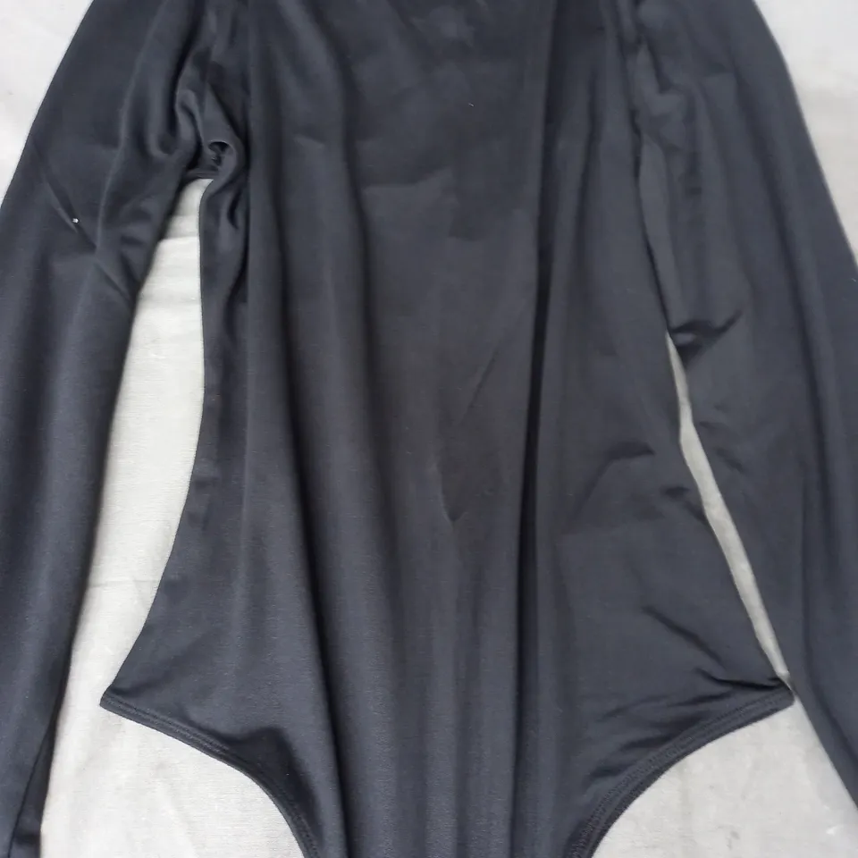 HOLLISTER LONG SLEEVE BODYSUIT IN BLACK SIZE MEDIUM